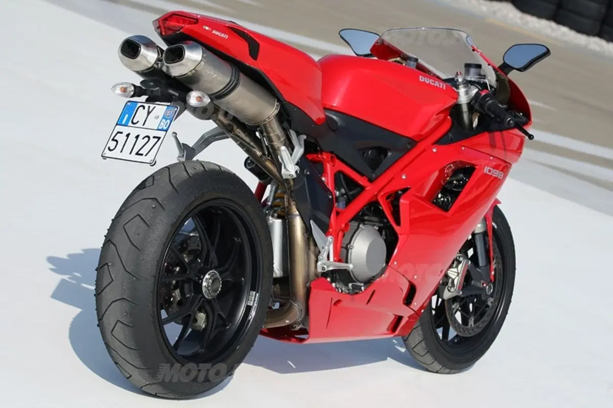 DUCATI 1098 (3)