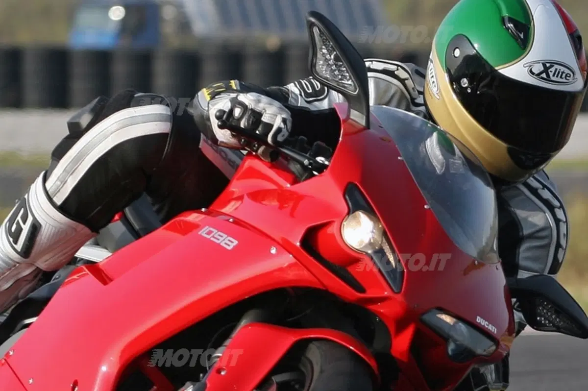 DUCATI 1098 (14)