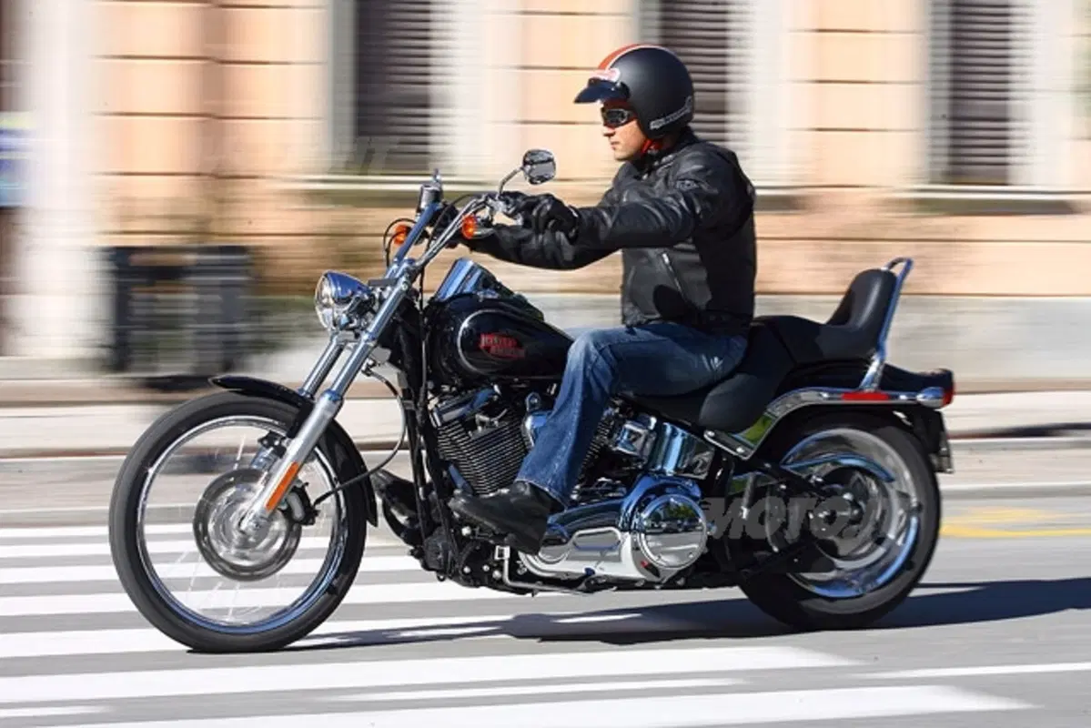 HARLEY DAVIDSON Gamma 2007 (16)