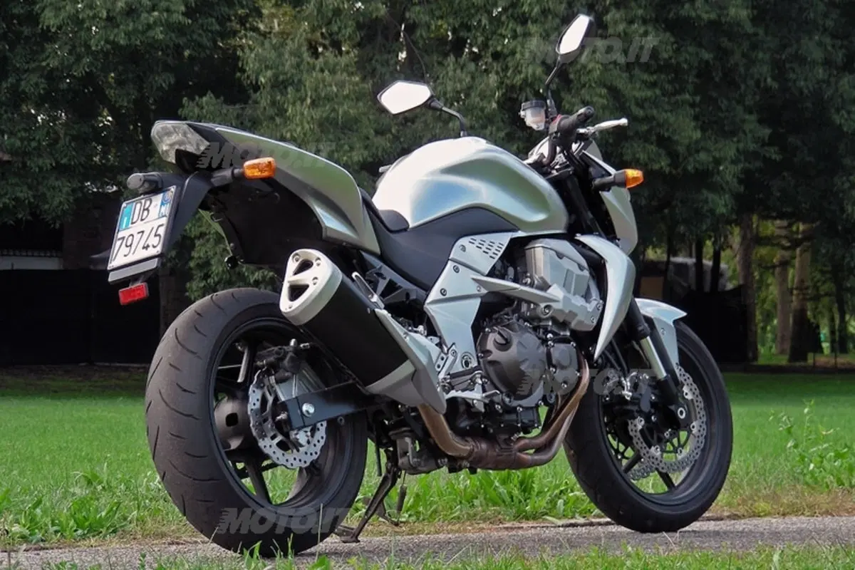 KAWASAKI Z 750 (3)