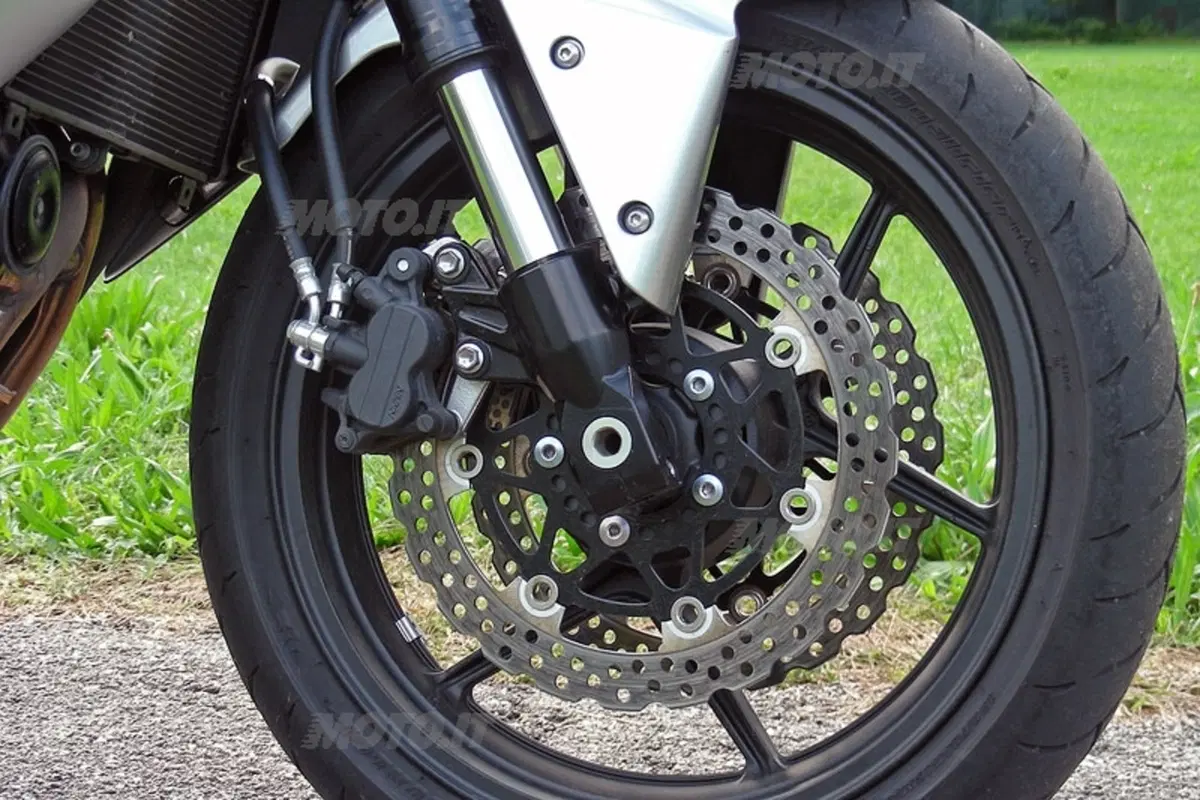 KAWASAKI Z 750 (6)