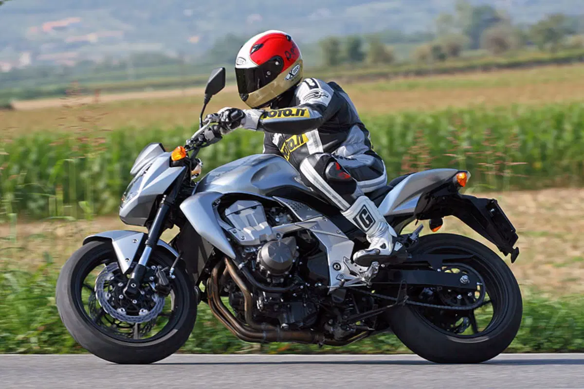 KAWASAKI Z 750 (8)