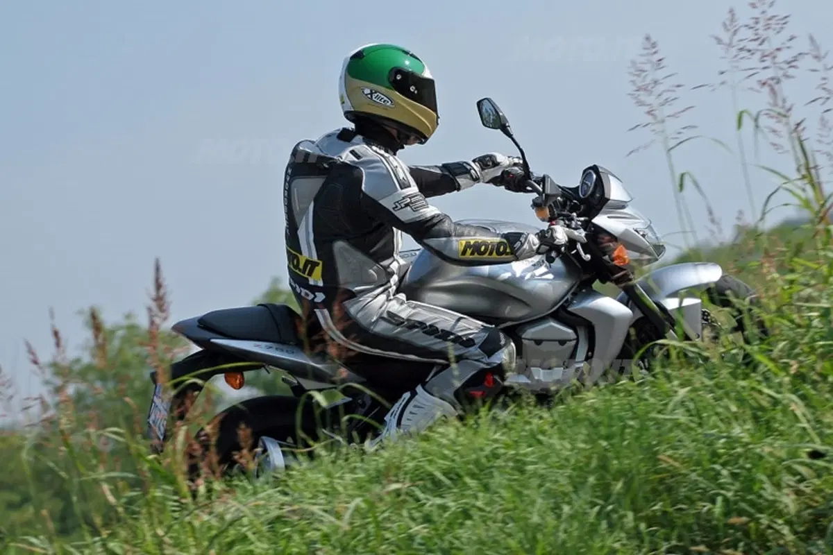 KAWASAKI Z 750 (12)