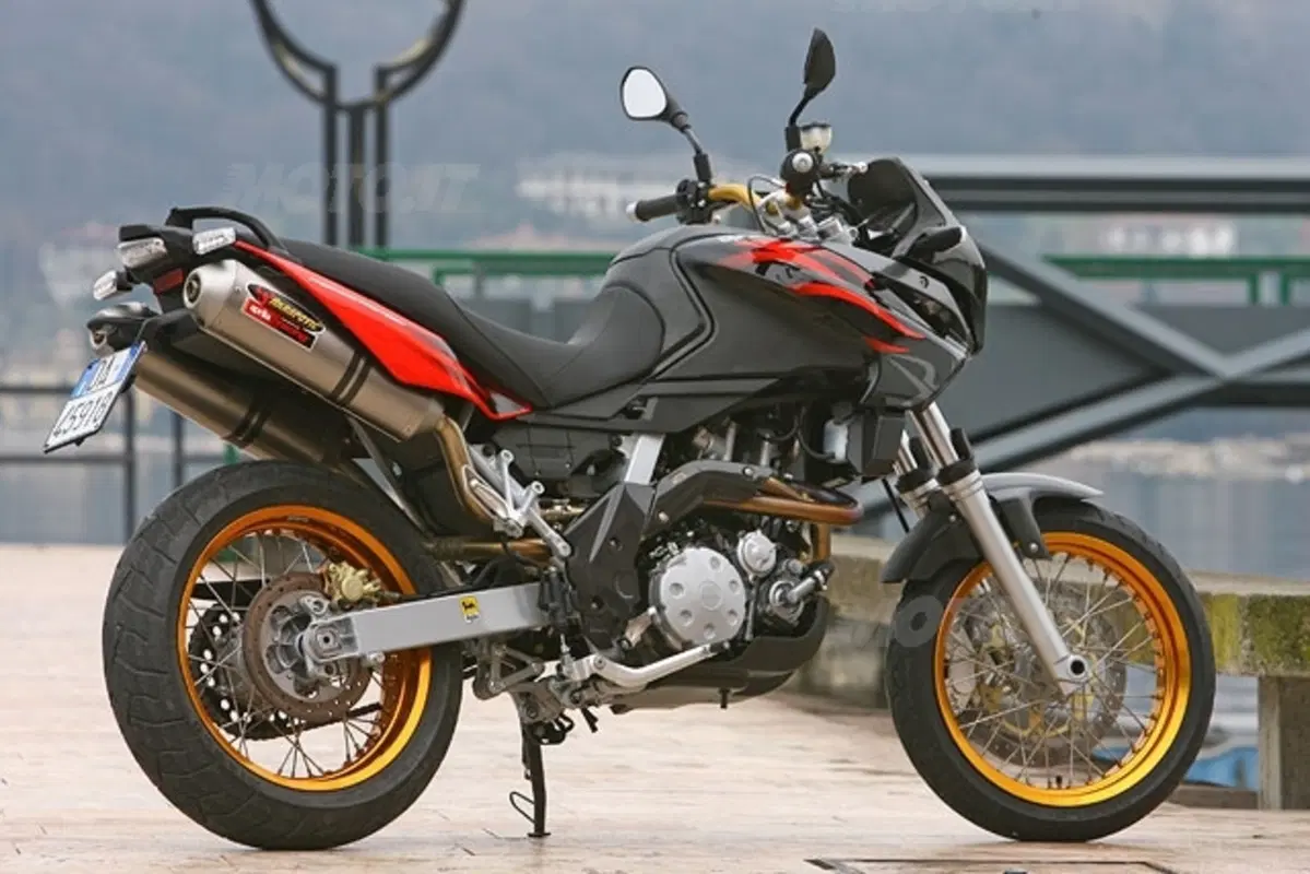 APRILIA Pegaso 650 Factory (3)