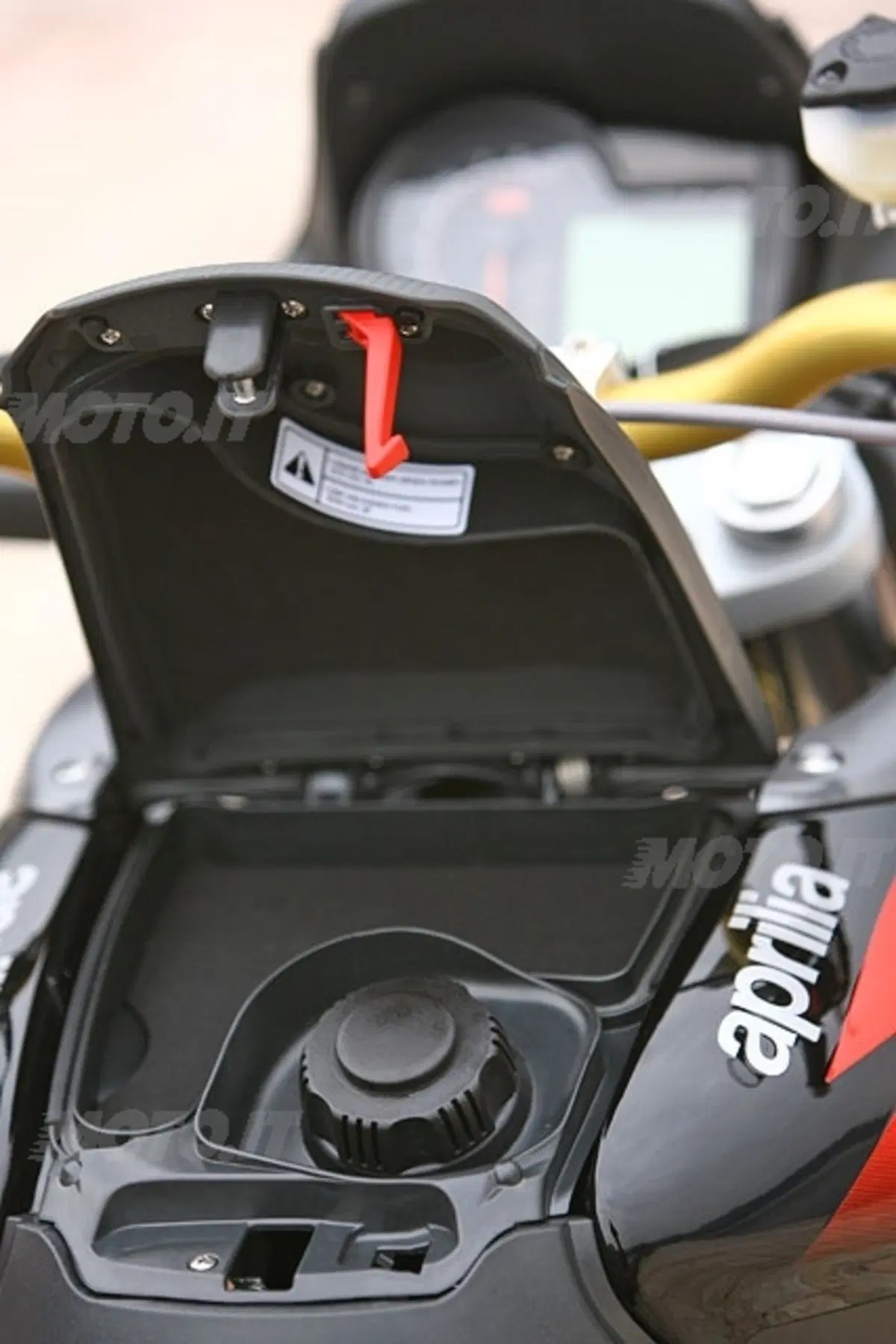 APRILIA Pegaso 650 Factory (6)