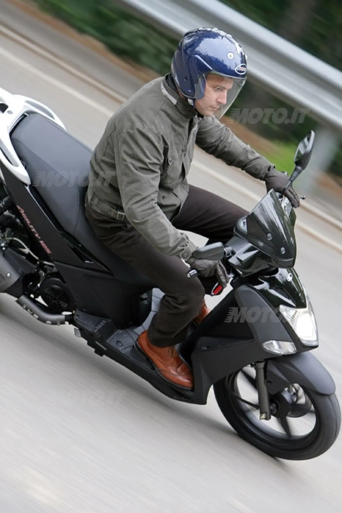 KYMCO Agility 125 R16 (9)