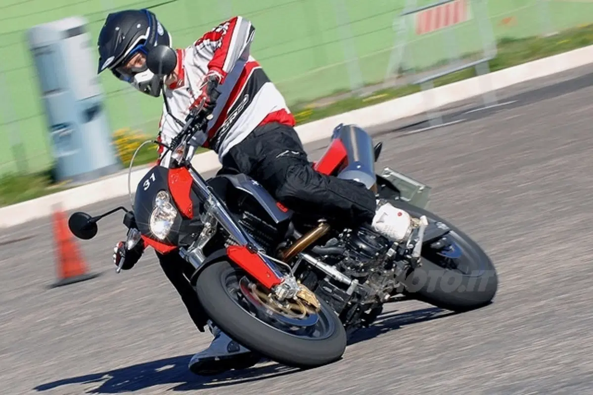 BMW G 650 (12)
