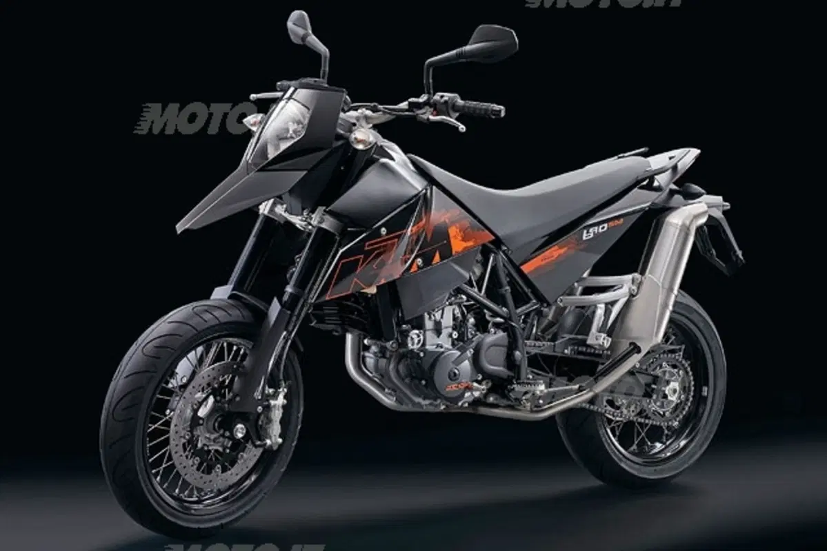 KTM 690 SM Base e Prestige (3)