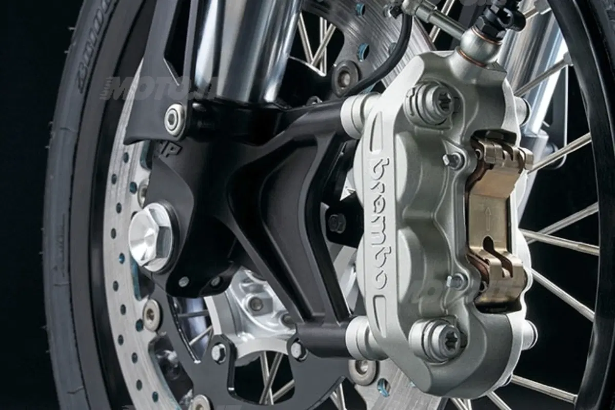 KTM 690 SM Base e Prestige (9)