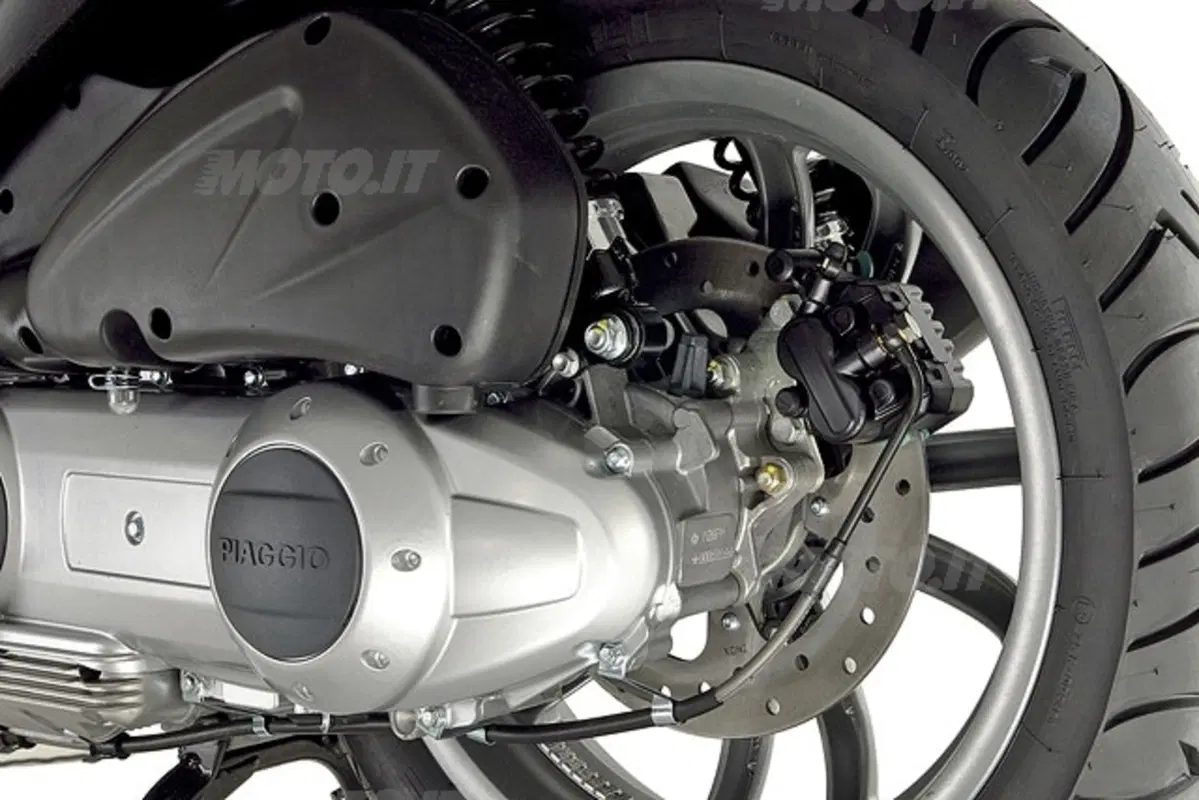 PIAGGIO Carnaby 125/200 (6)