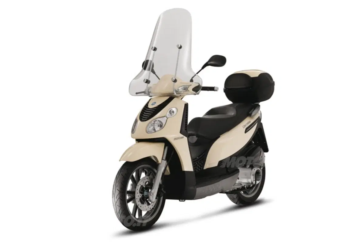 PIAGGIO Carnaby 200 (3)