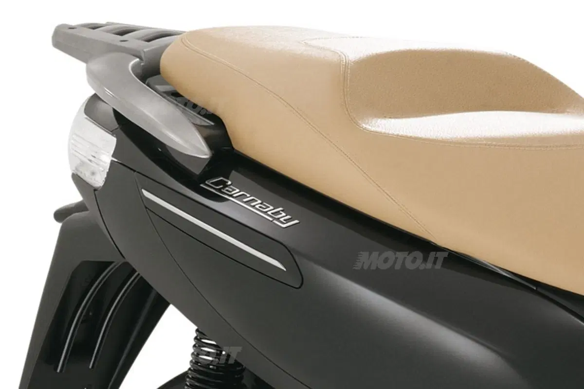 PIAGGIO Carnaby 200 (6)