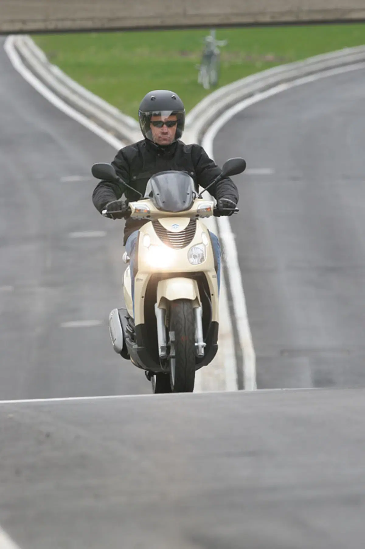 PIAGGIO Carnaby 200 (7)