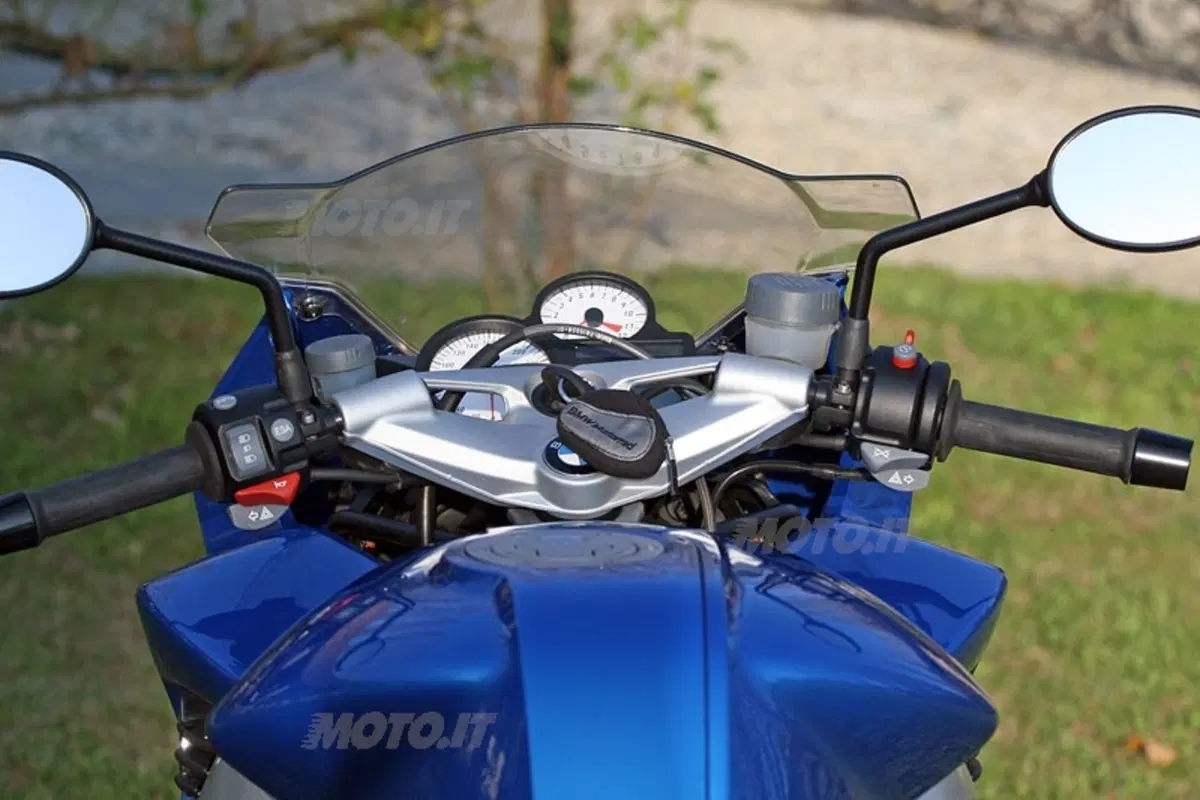BMW K 1200R Sport (6)