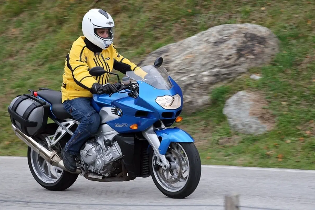 BMW K 1200R Sport (12)