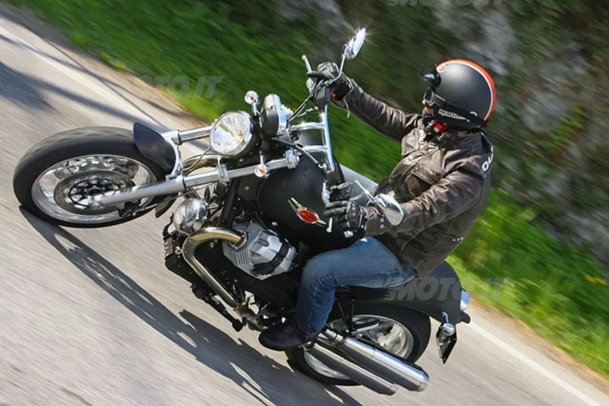 MOTO GUZZI Bellagio (15)
