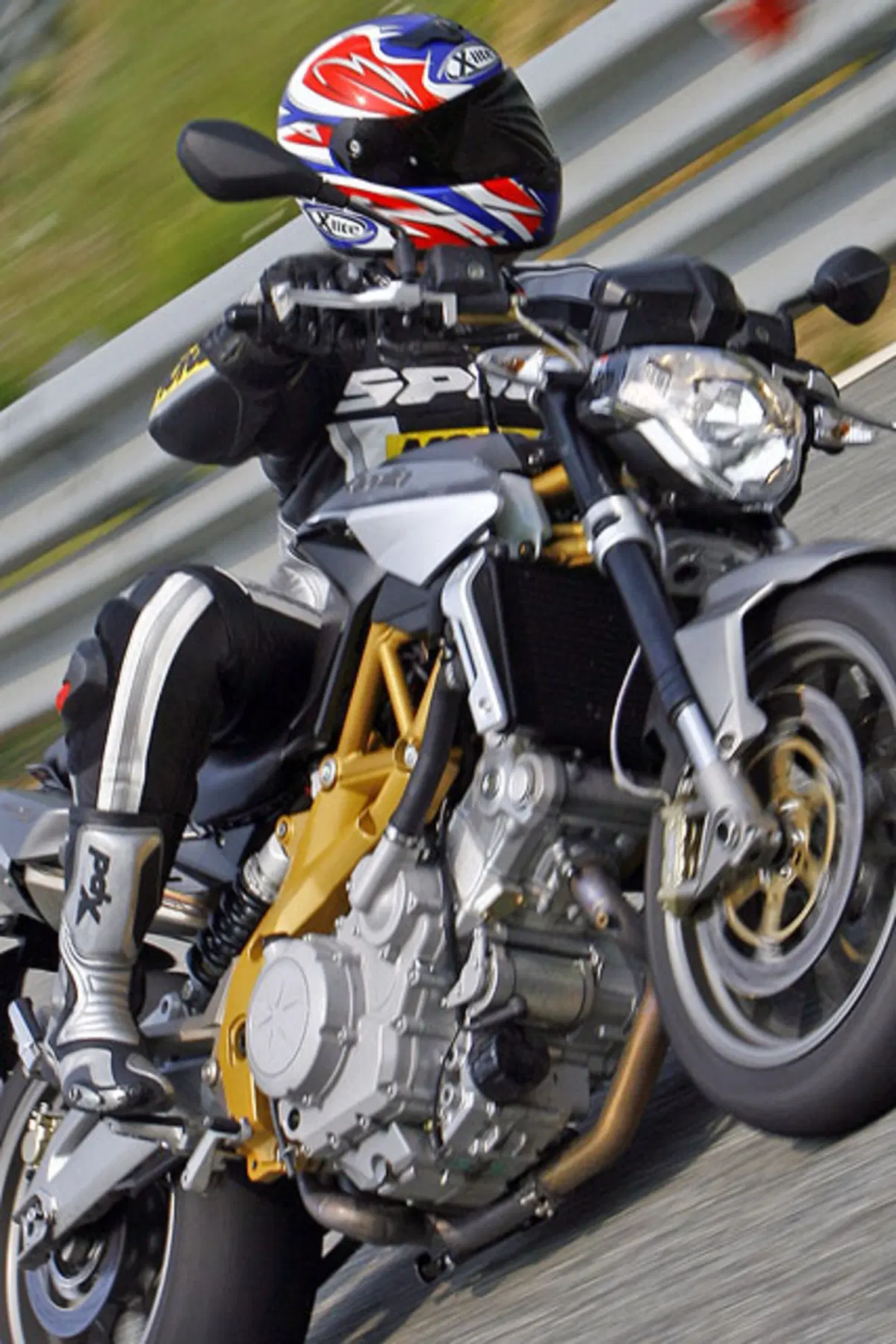 APRILIA SL Shiver 750 (7)