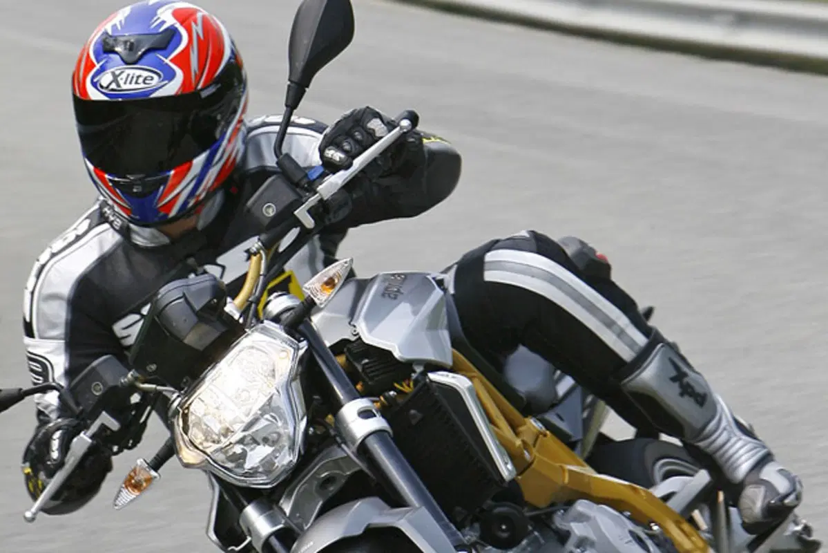 APRILIA SL Shiver 750 (8)