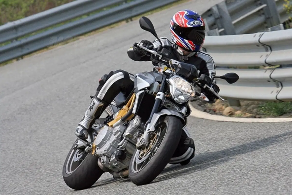 APRILIA SL Shiver 750 (10)