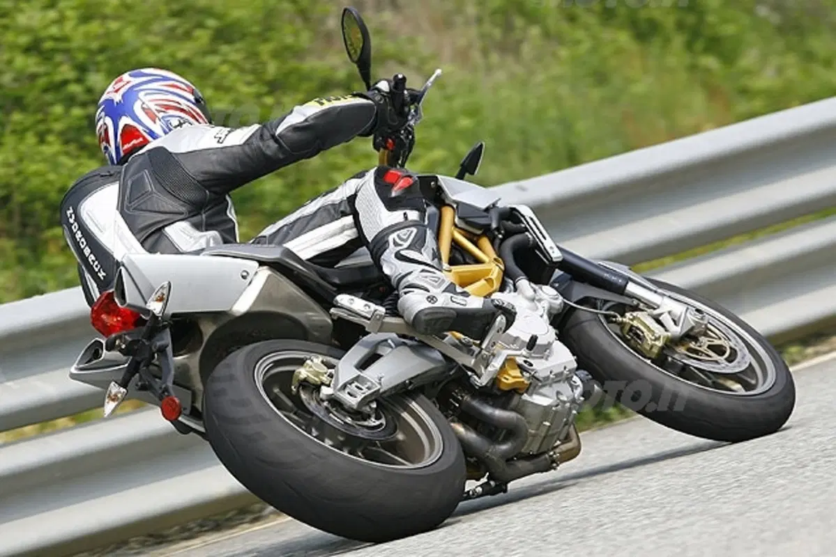 APRILIA SL Shiver 750 (11)