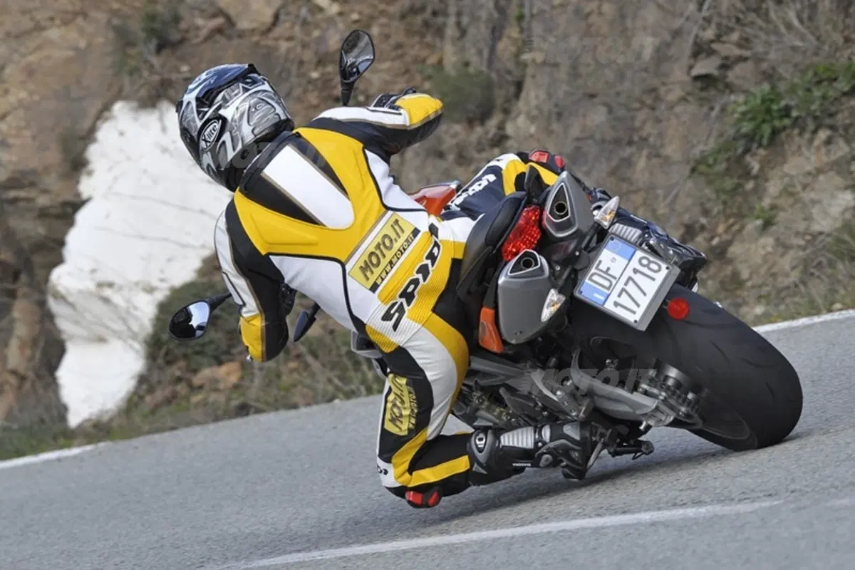 APRILIA Shiver (15)