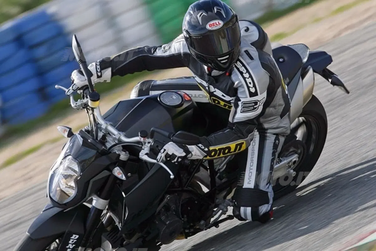 KTM 990 Super Duke (11)