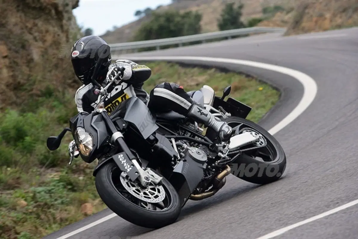 KTM 990 Super Duke (15)