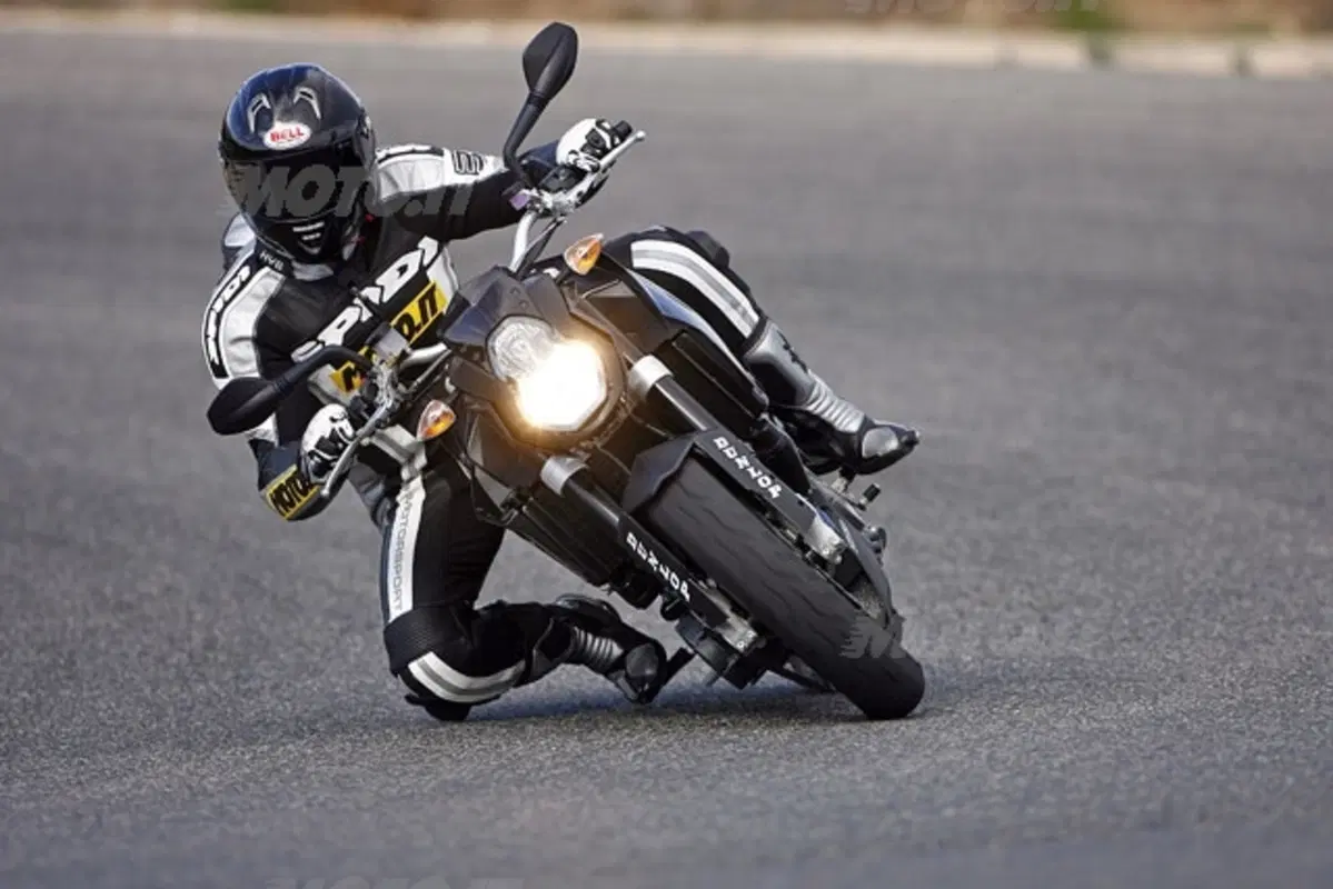 KTM 990 Super Duke (20)
