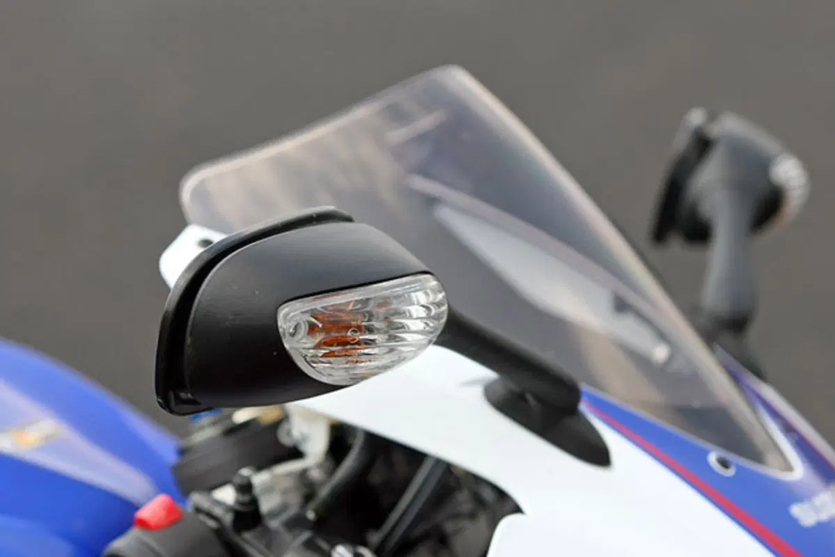 SUZUKI GSX-R 750 (7)