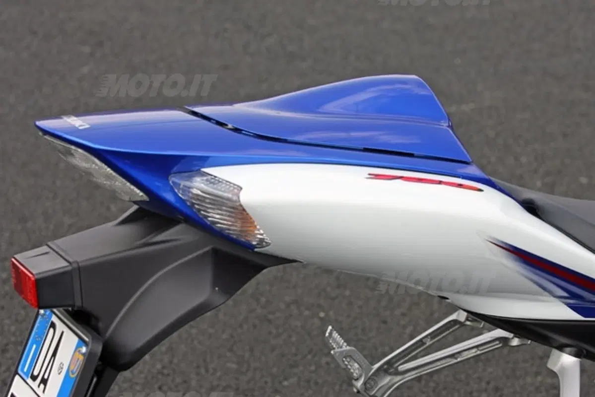 SUZUKI GSX-R 750 (9)