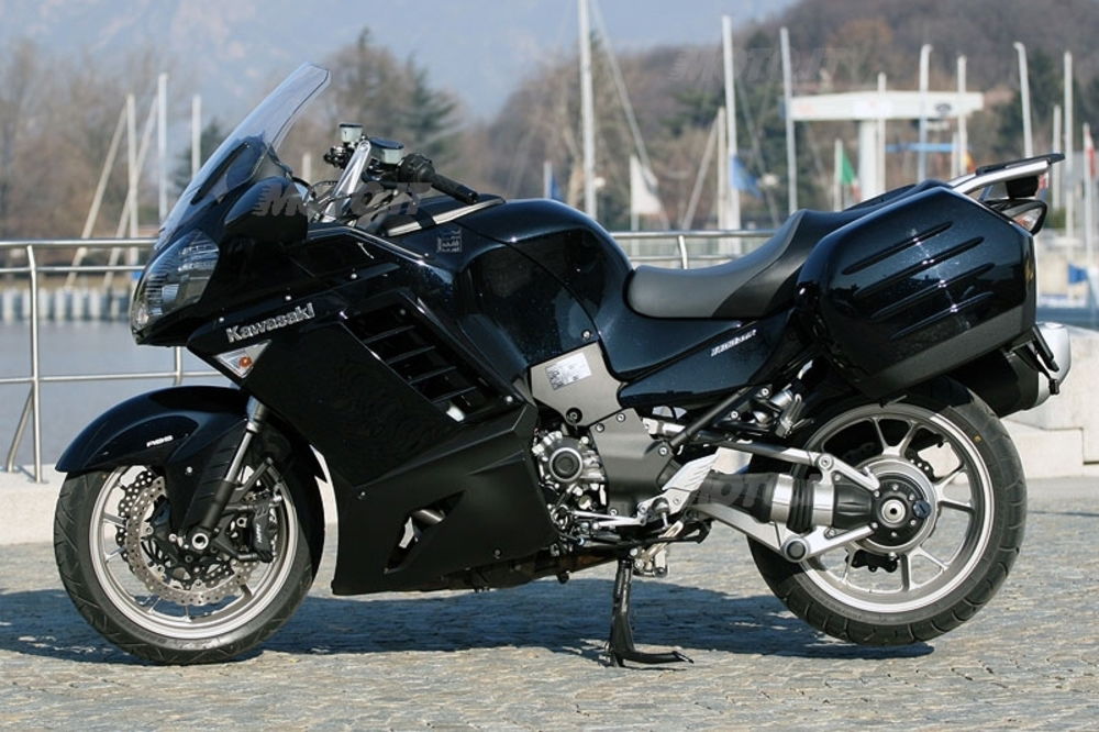 KAWASAKI GTR 1400