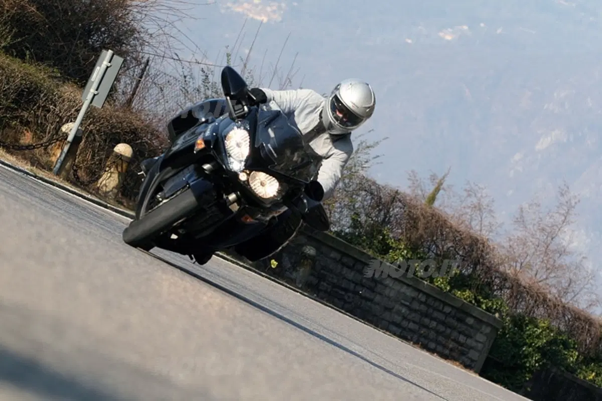 KAWASAKI GTR 1400 (10)