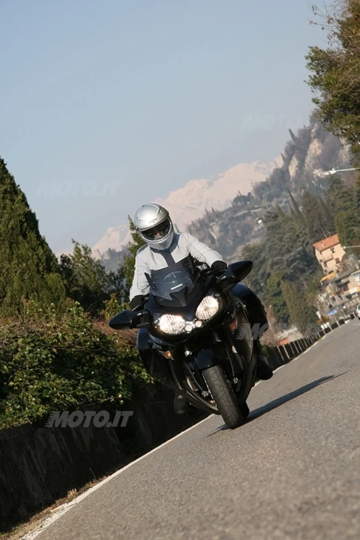 KAWASAKI GTR 1400 (12)