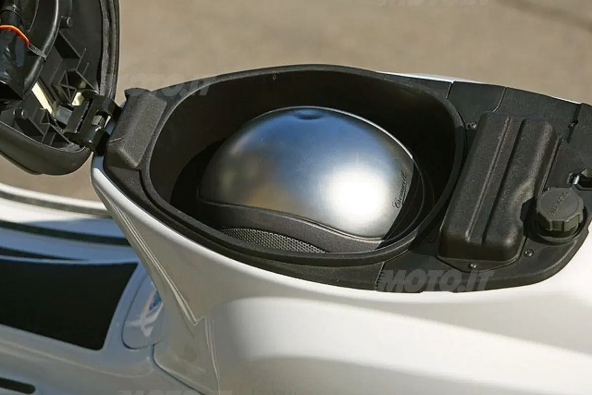PIAGGIO Vespa S (5)