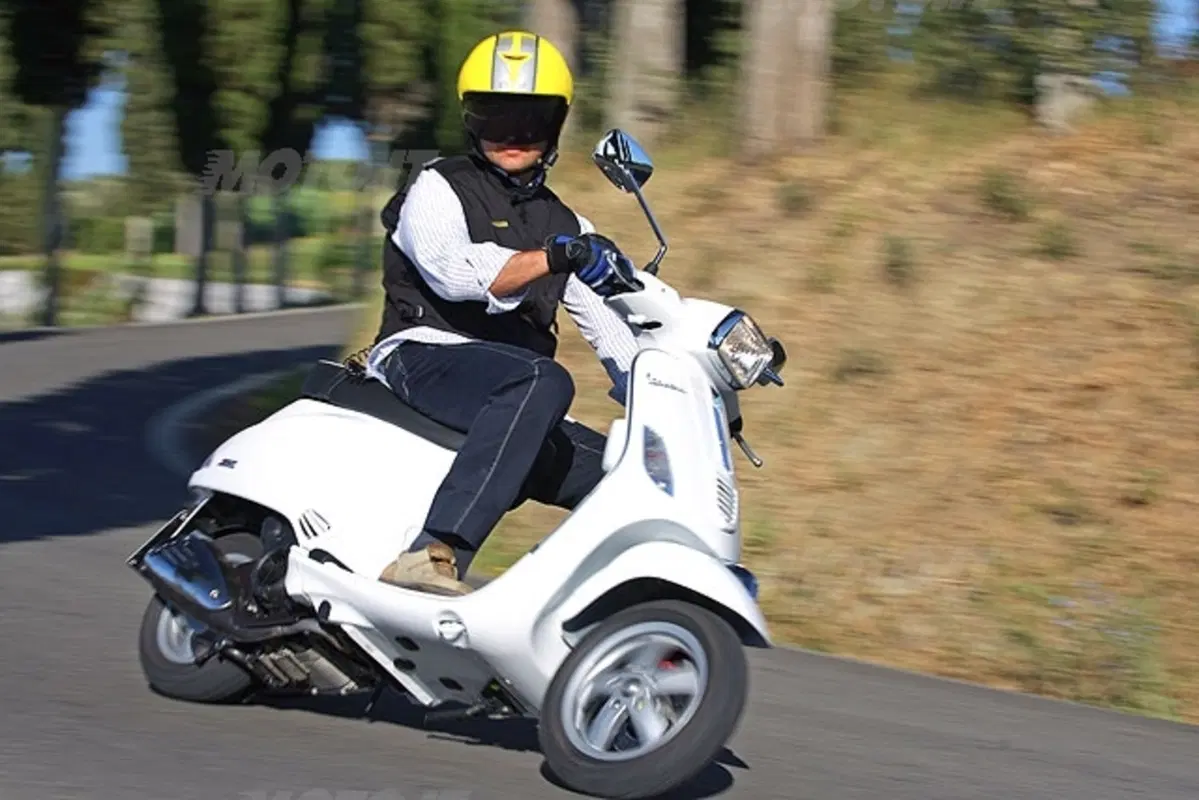 PIAGGIO Vespa S (10)