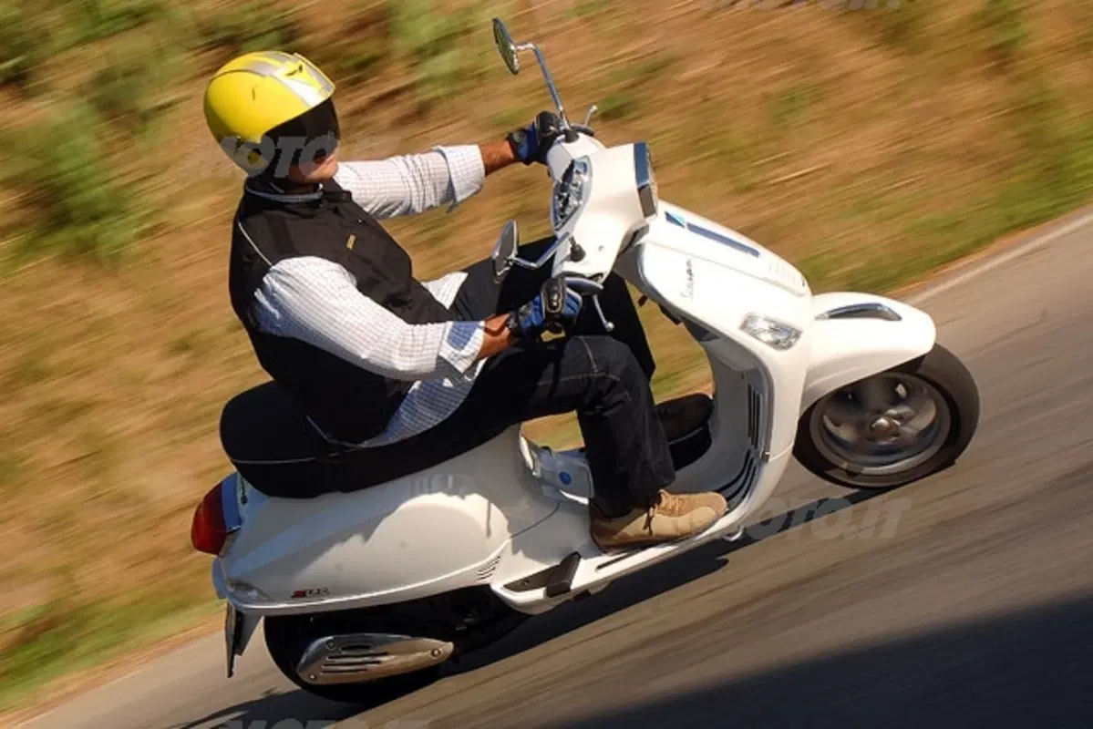 PIAGGIO Vespa S (14)