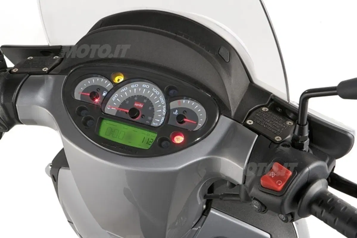 APRILIA Scarabeo 125 - 200 (5)