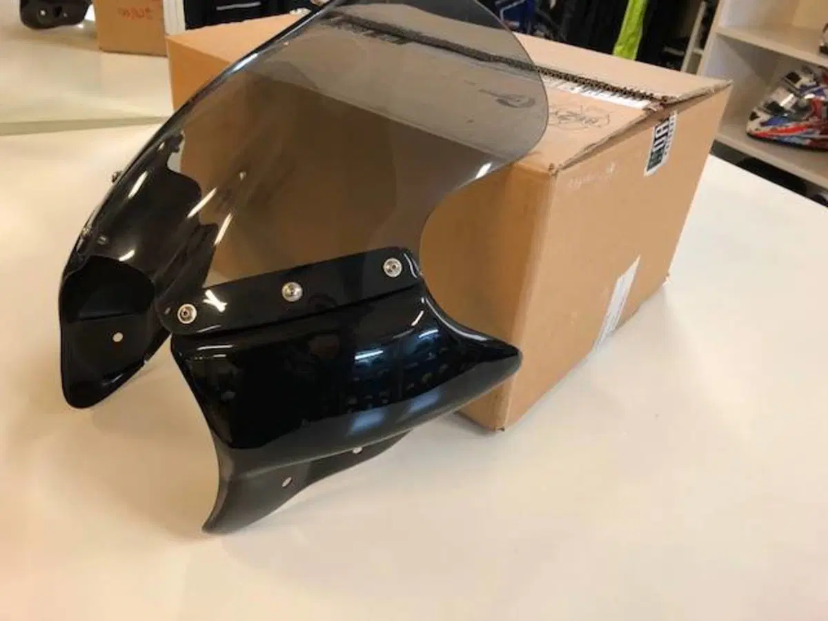 Cupolino Honda Hornet 2003-2004 verniciato nero Road Rancing (2)