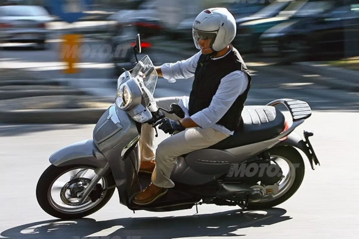 APRILIA Scarabeo 125 - 200 (12)