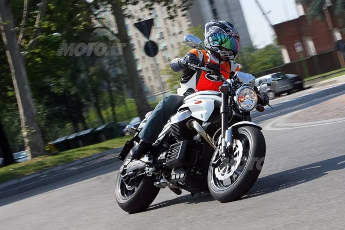 MOTO GUZZI Griso 8V (10)