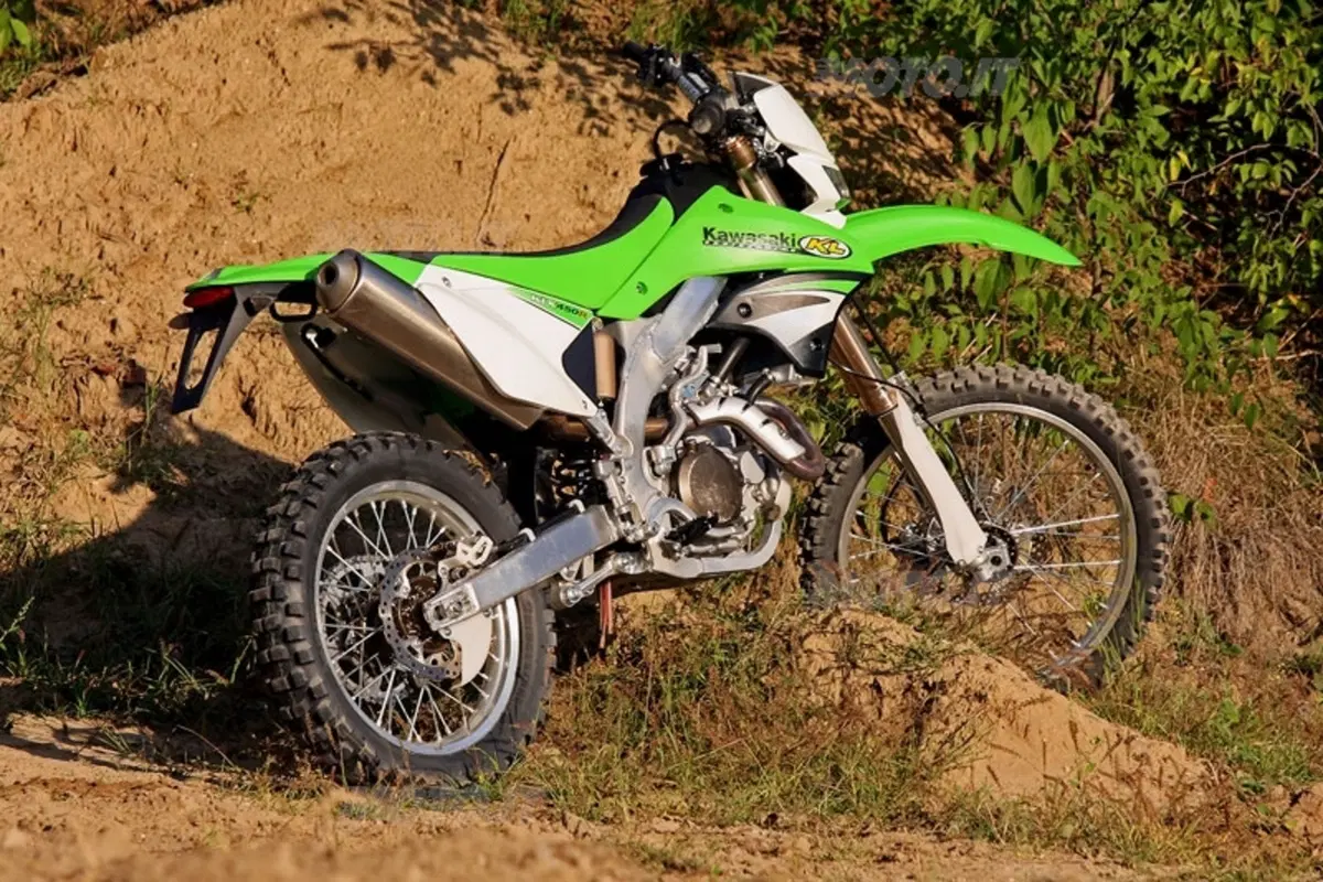 KAWASAKI KLX 450 R (3)