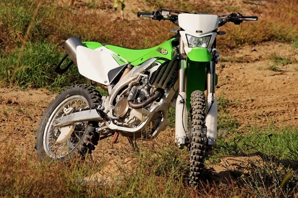 KAWASAKI KLX 450 R (4)