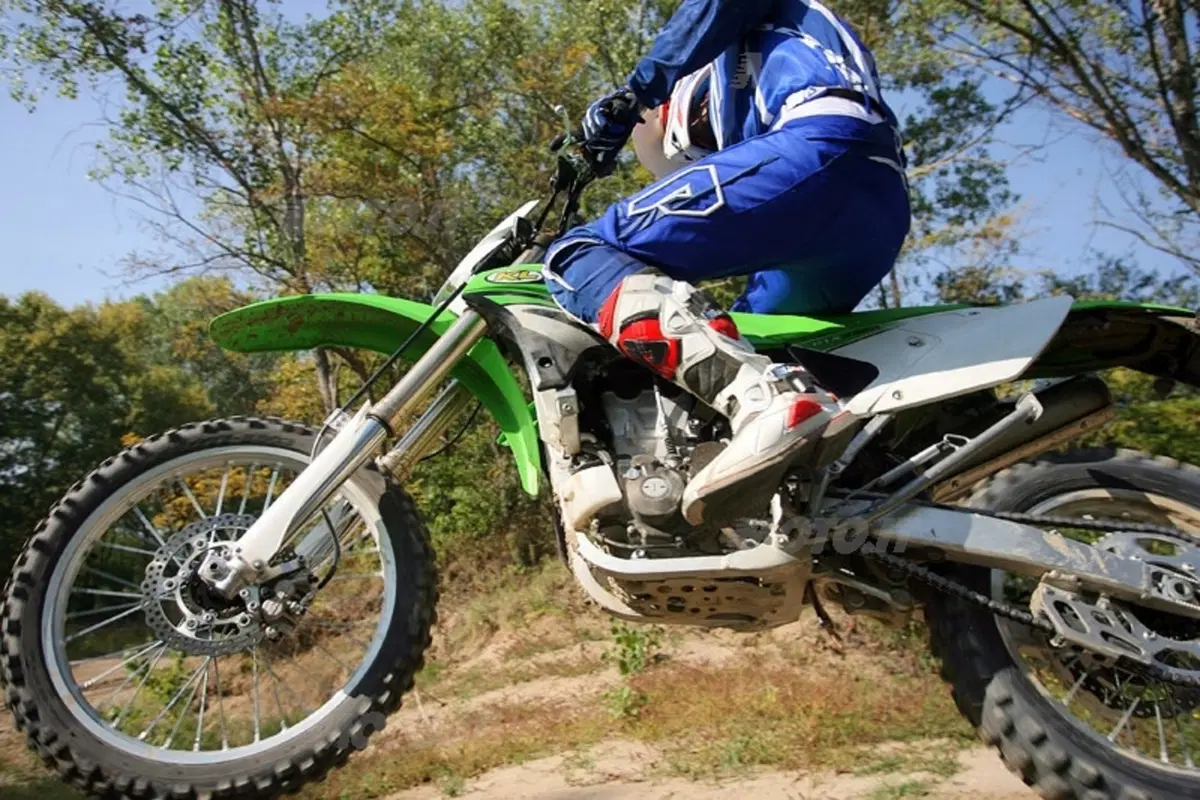 KAWASAKI KLX 450 R (10)