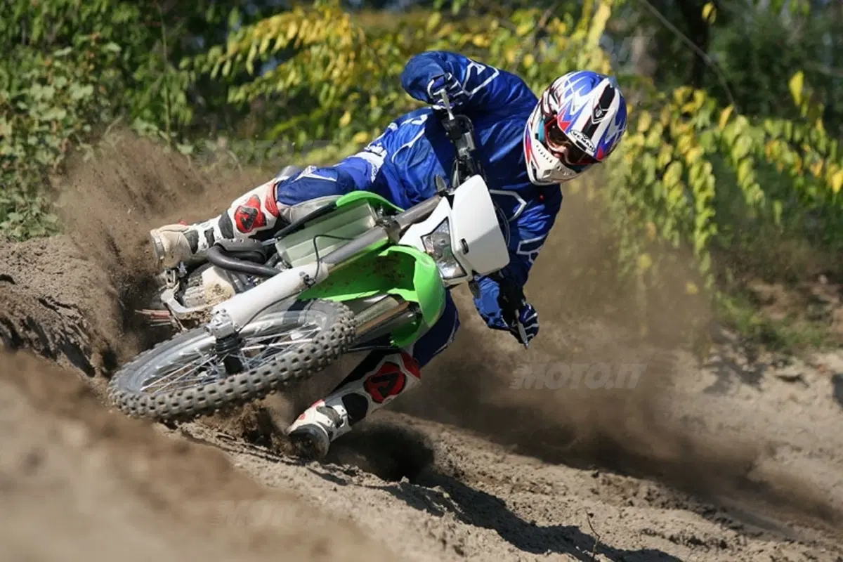 KAWASAKI KLX 450 R (18)