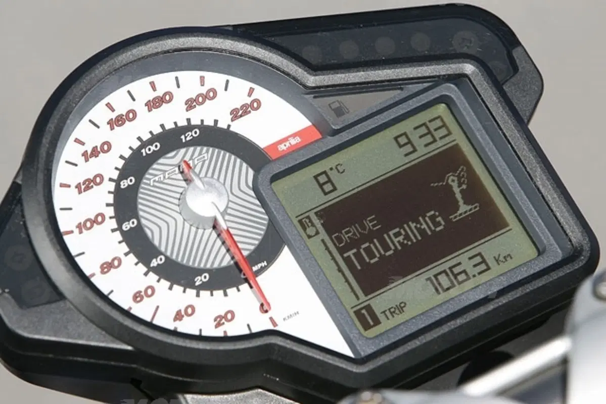 APRILIA Mana 850 (4)