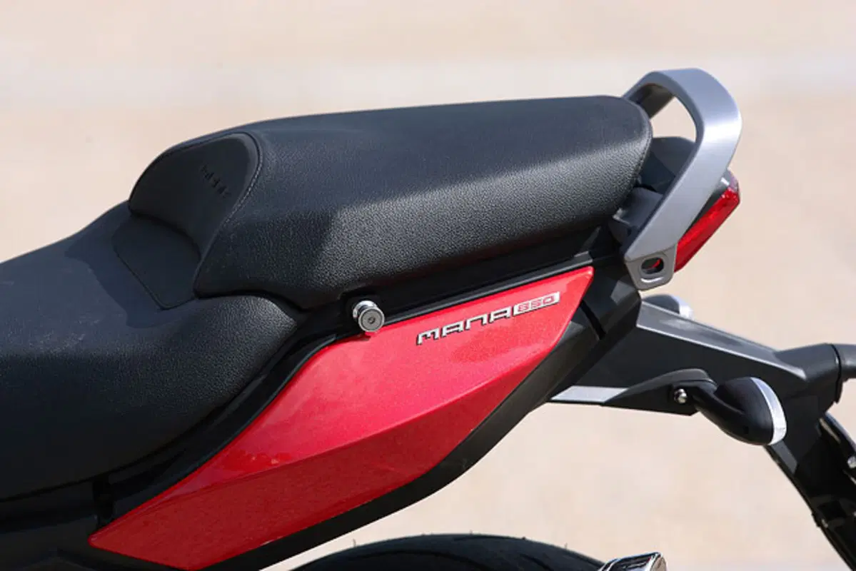 APRILIA Mana 850 (7)