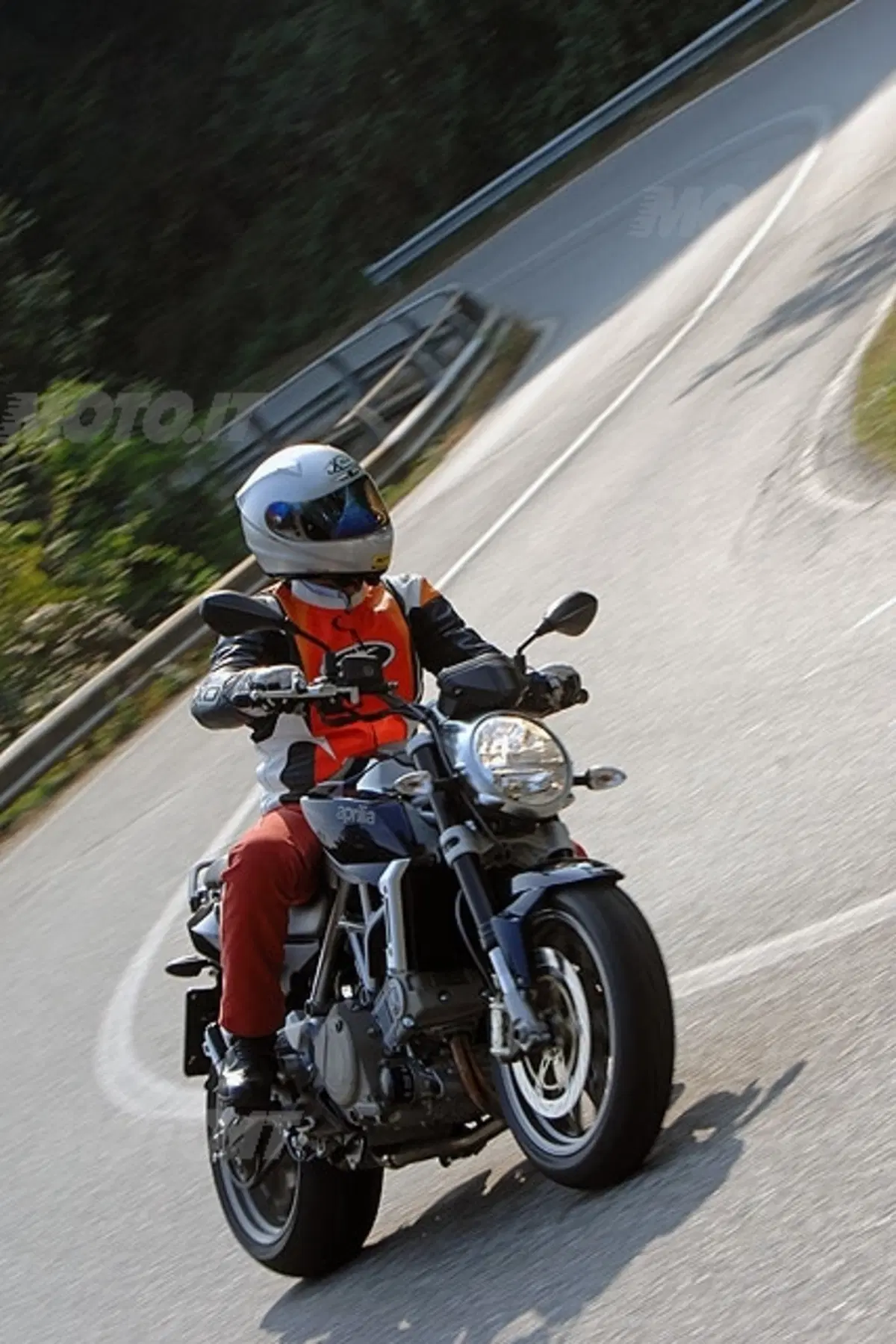 APRILIA Mana 850 (16)