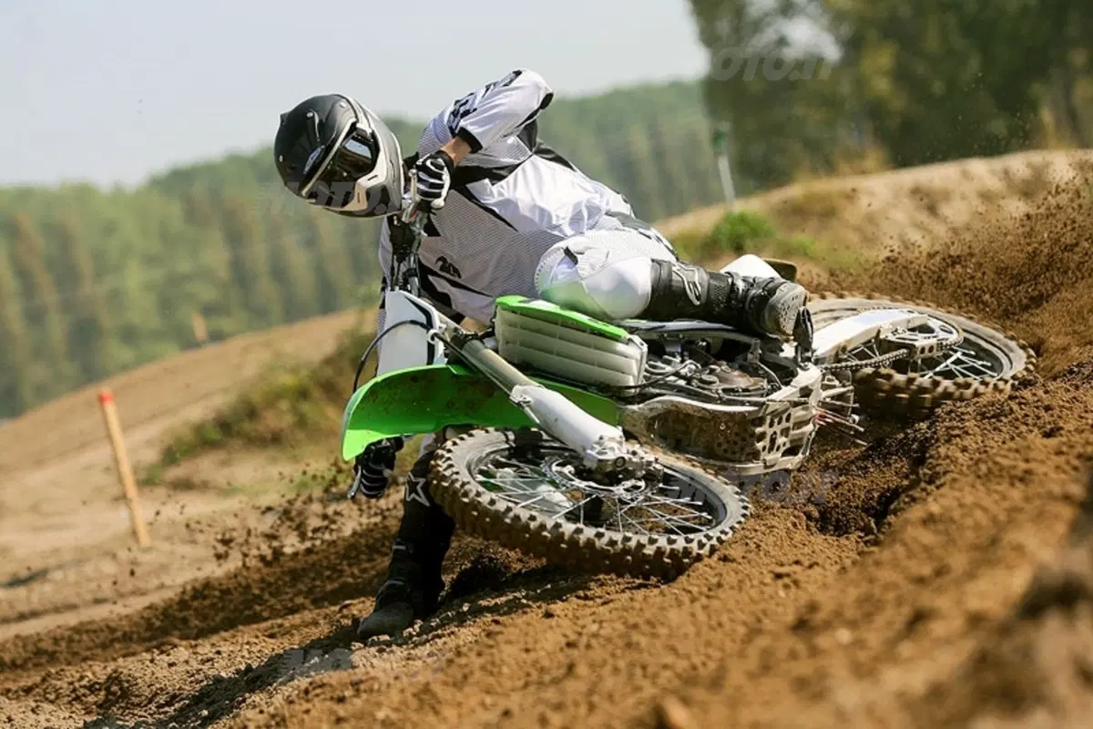 KAWASAKI KL Cross  2008 (14)