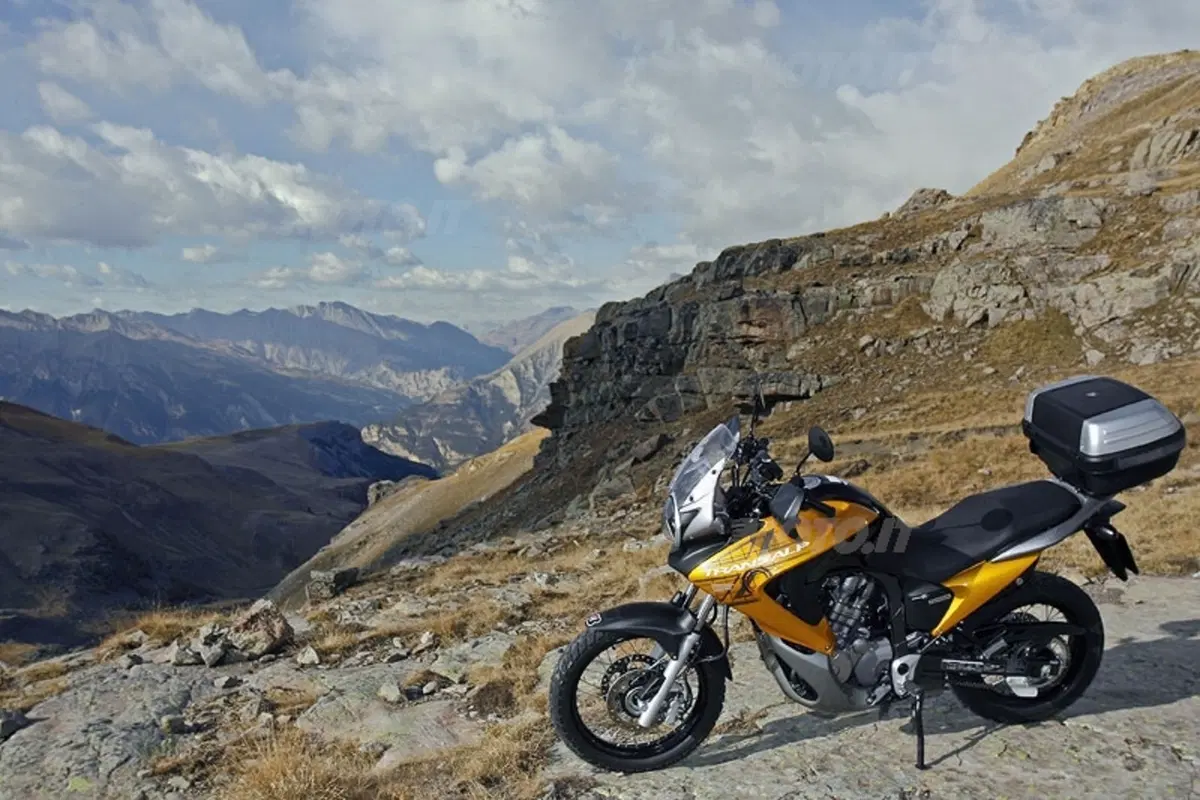 HONDA Transalp XL 700V  (5)