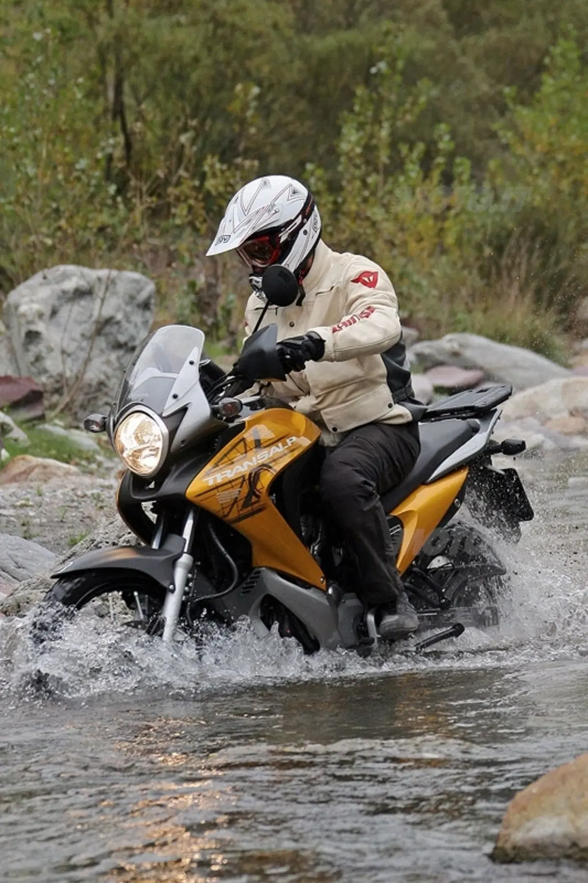 HONDA Transalp XL 700V  (21)